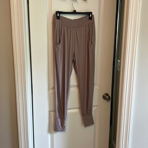 Zyia joggers